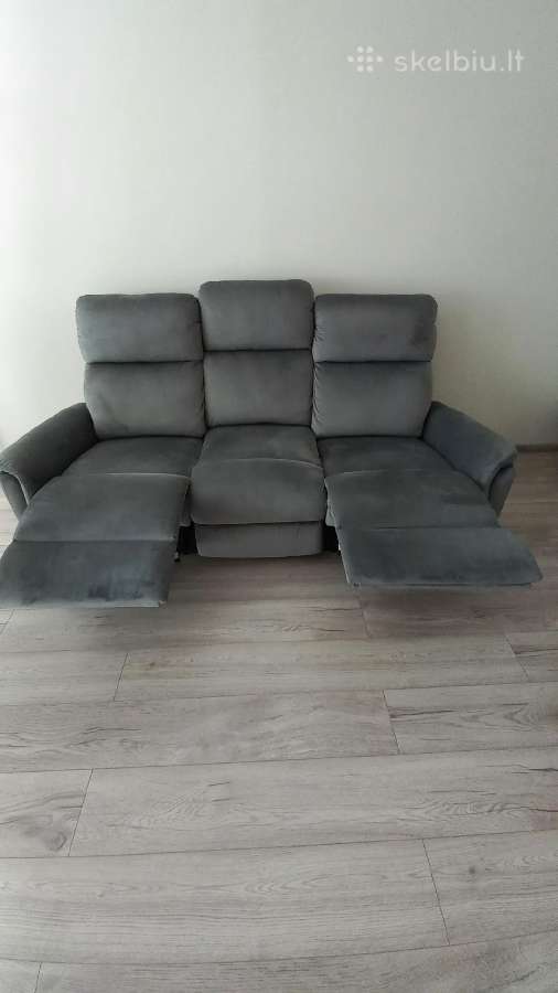 Reglaineris, sofa ir staliukai - nuotraukos Nr. 4