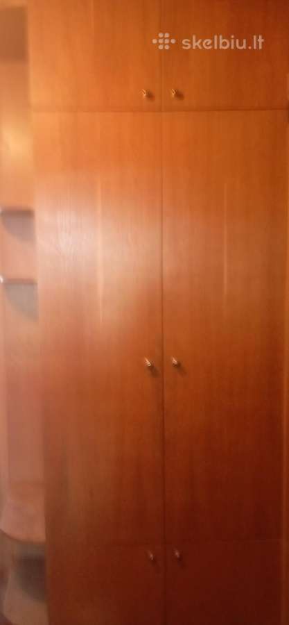 Spinta ąžuolo spalvos su antrasolėmis dovanoju