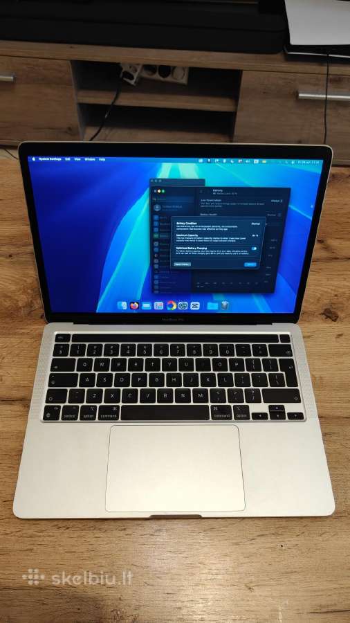 MacBook Pro 13" 2020 M1, 8gb RAM, 256gb SSD