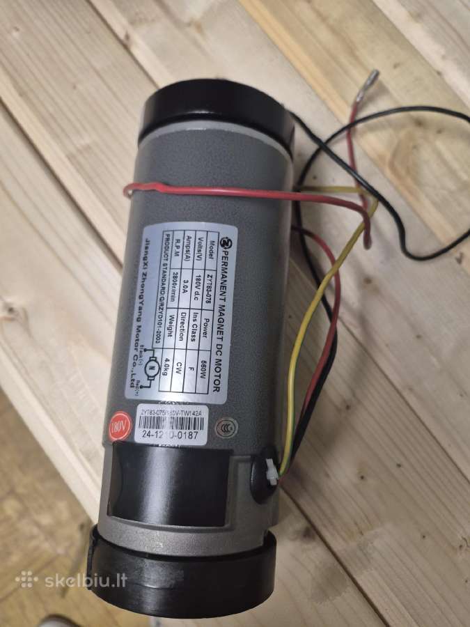 Galingas nuolatinės srovės (Dc) variklis 560w (