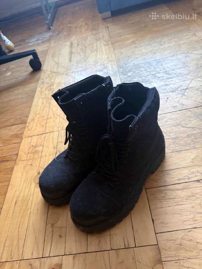 Balenciaga Strike - nuotraukos Nr. 2