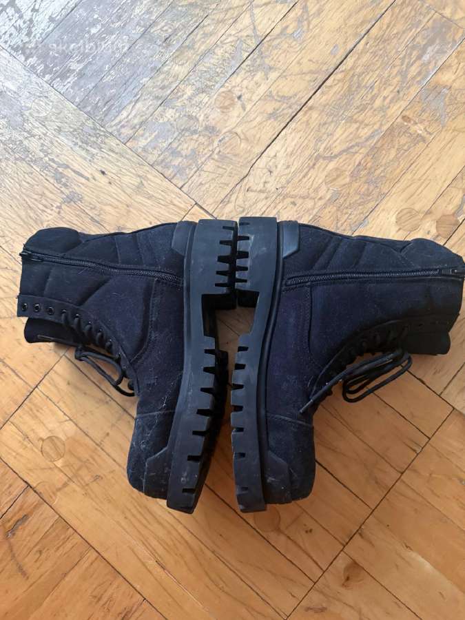 Balenciaga Strike - nuotraukos Nr. 3