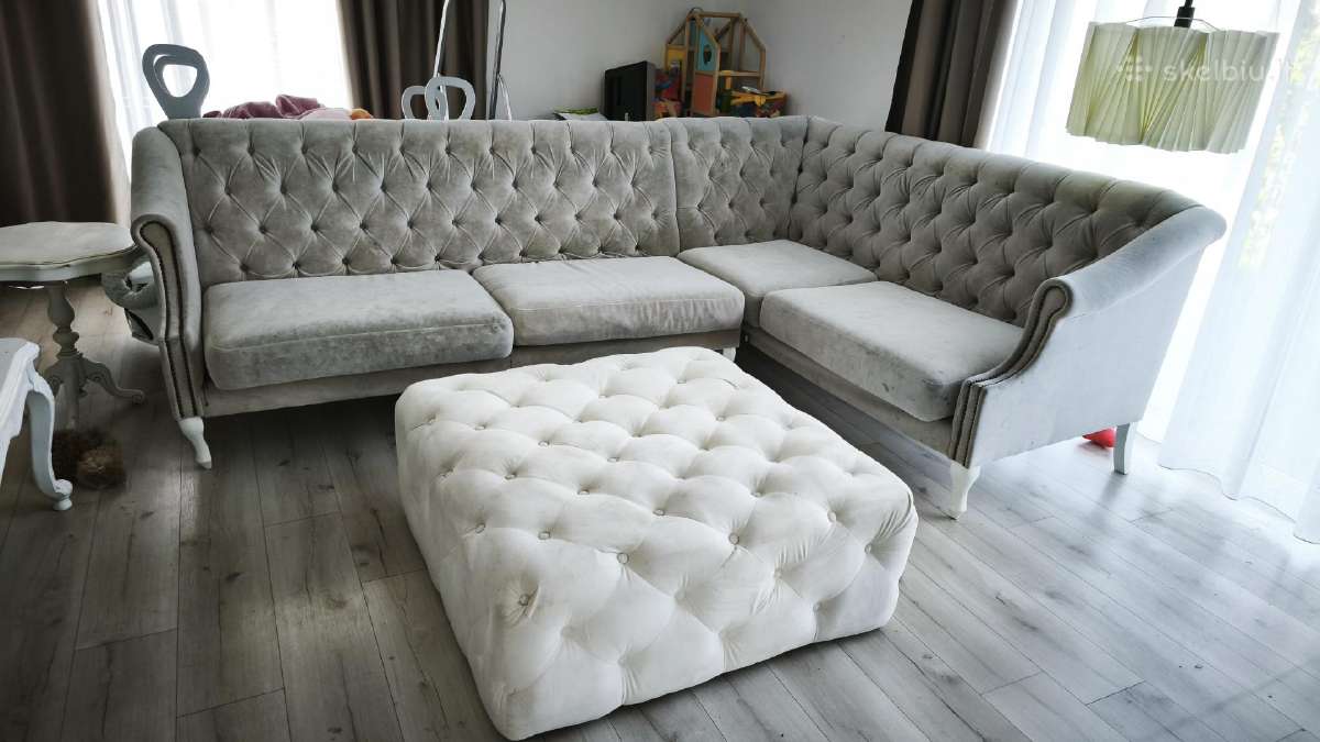 Minkštas kampas sofa pufas provansas
