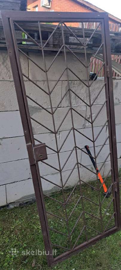 Metalinės durys