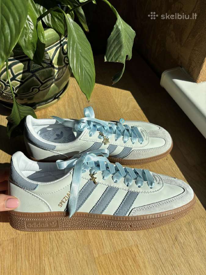 Adidas Spezial kedai