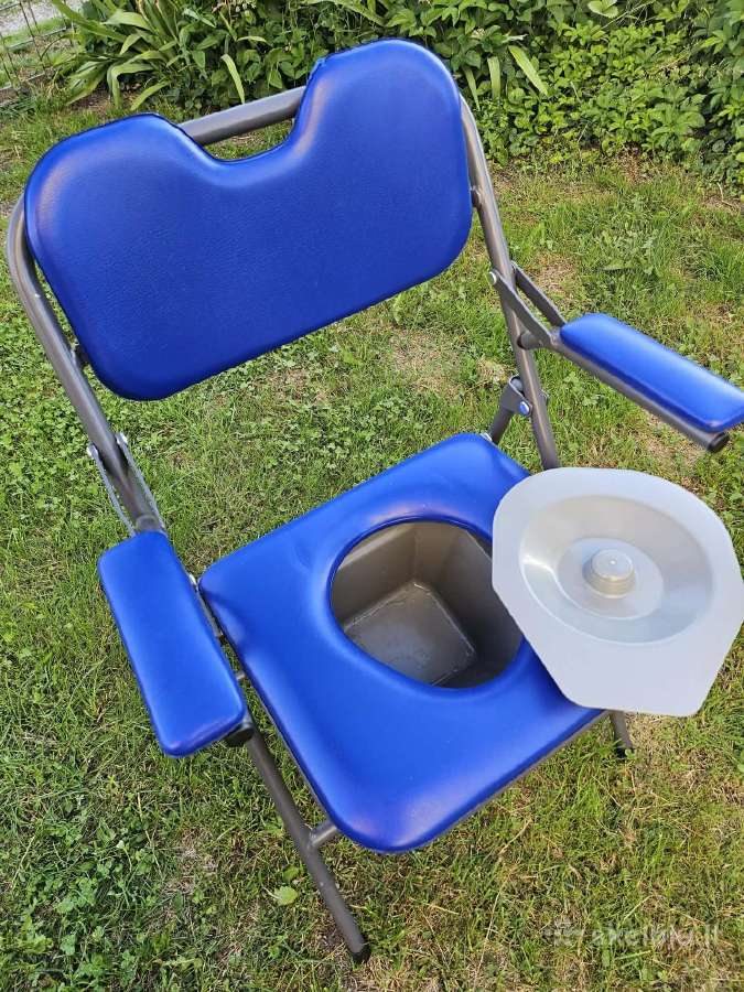 Parduodama tualeto kėdė