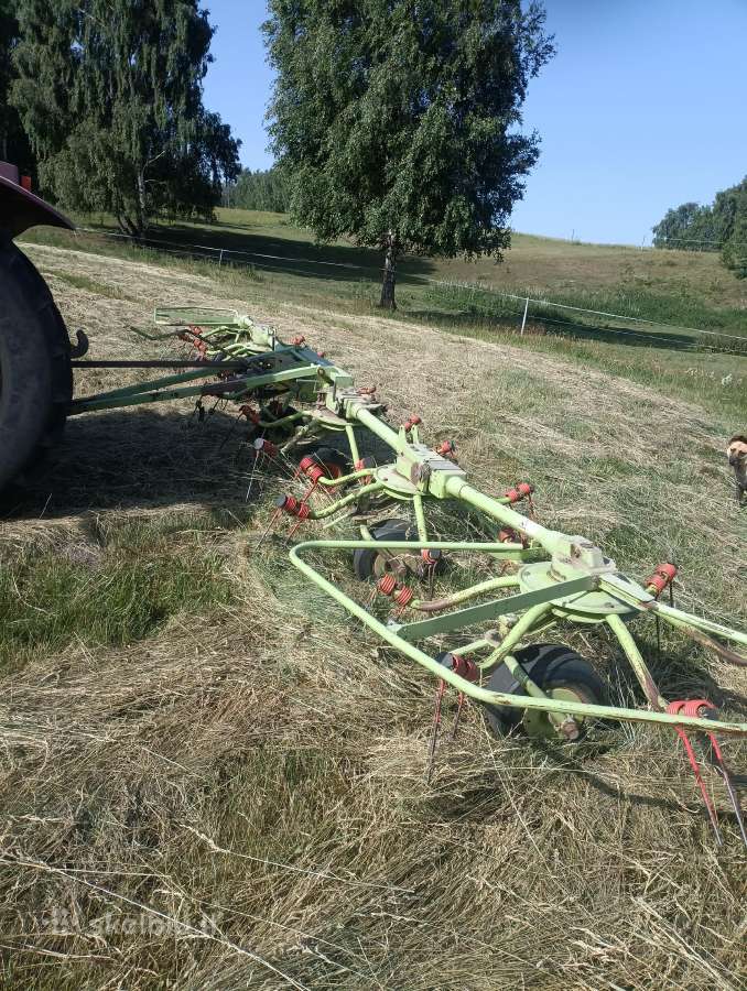 Claas volto 750