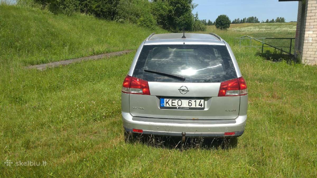 Pilnai sutvarkyta Vectra c. su kabliu - nuotraukos Nr. 5