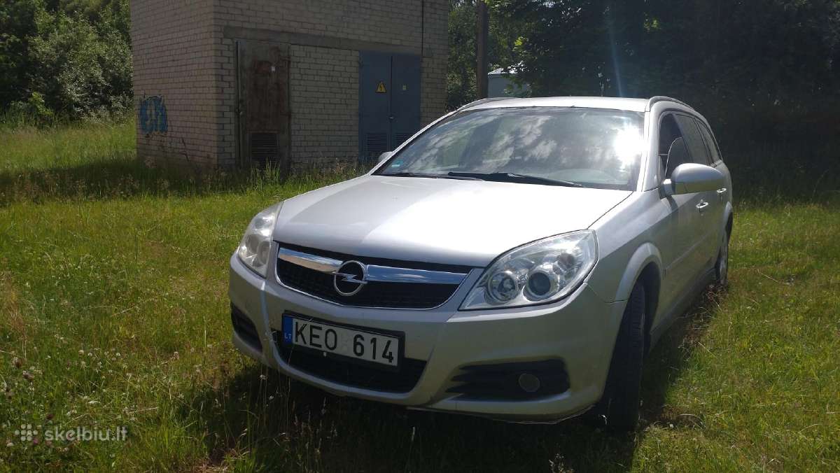 Pilnai sutvarkyta Vectra c. su kabliu