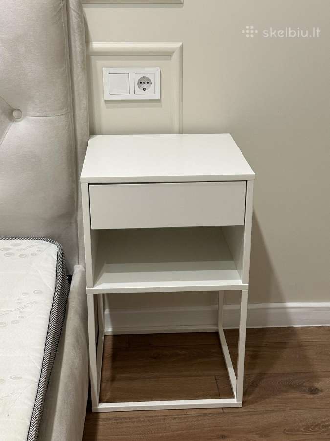 Parduodu 2 Ikea naktinius staliukus