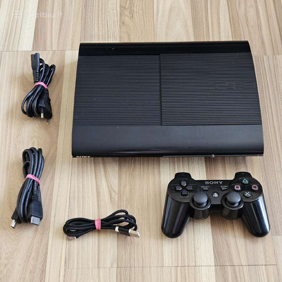 Sony Playstation3 + 70 žaidimai