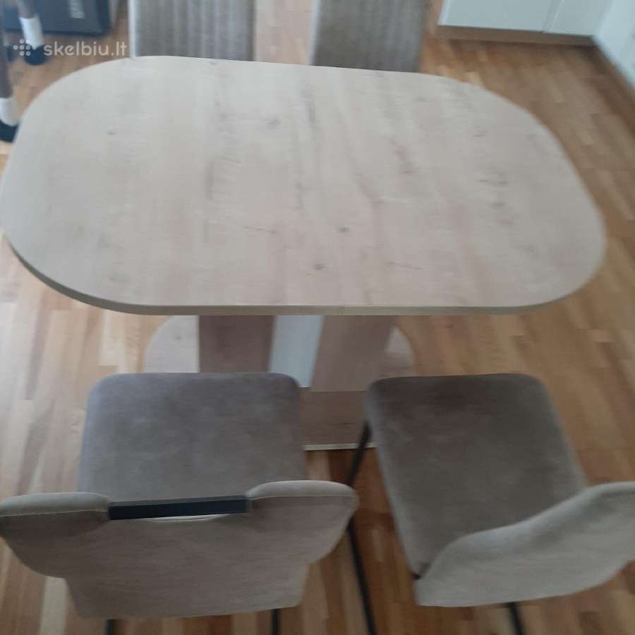 Parduodu virtuvini komplekta