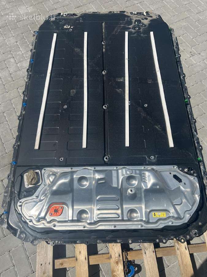 Tesla model 3 baterija 82kw