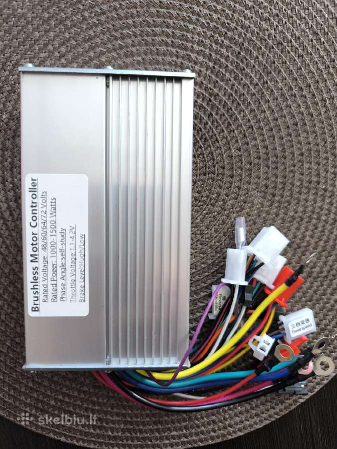 Elektrinio triračio motociklo kontroleris