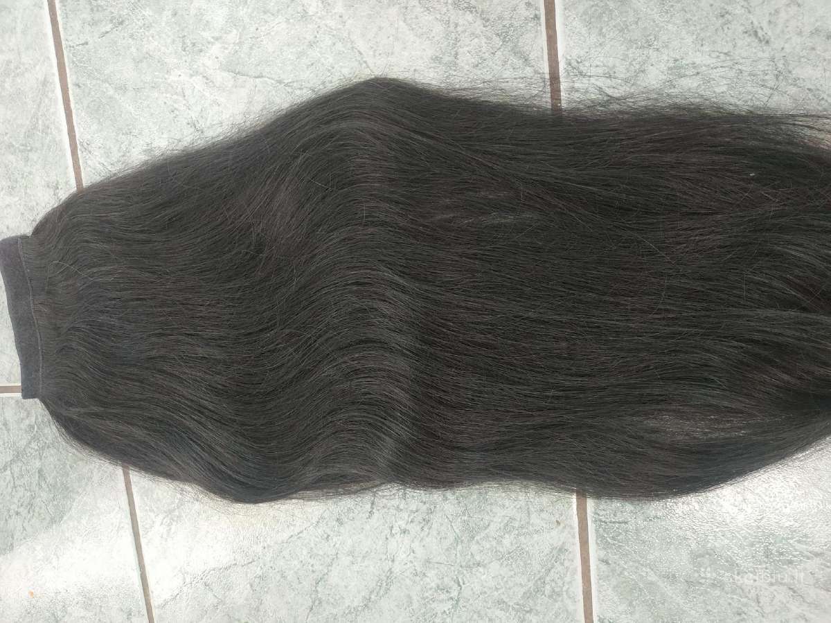 Belosa 70+cm prisegami plaukai