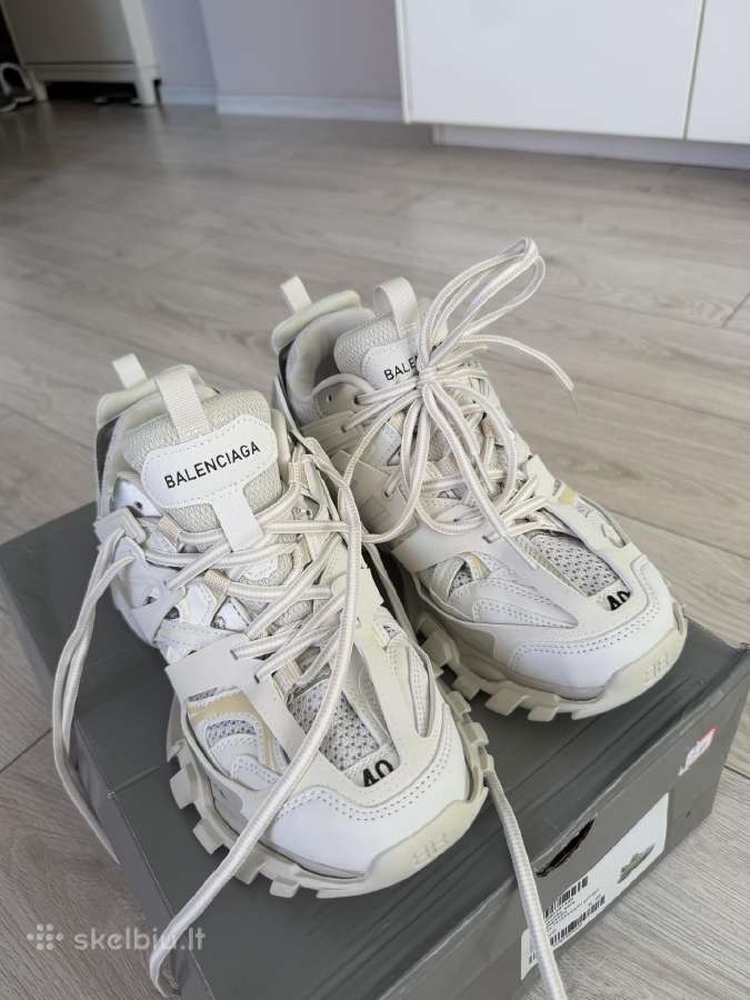 Balenciaga track