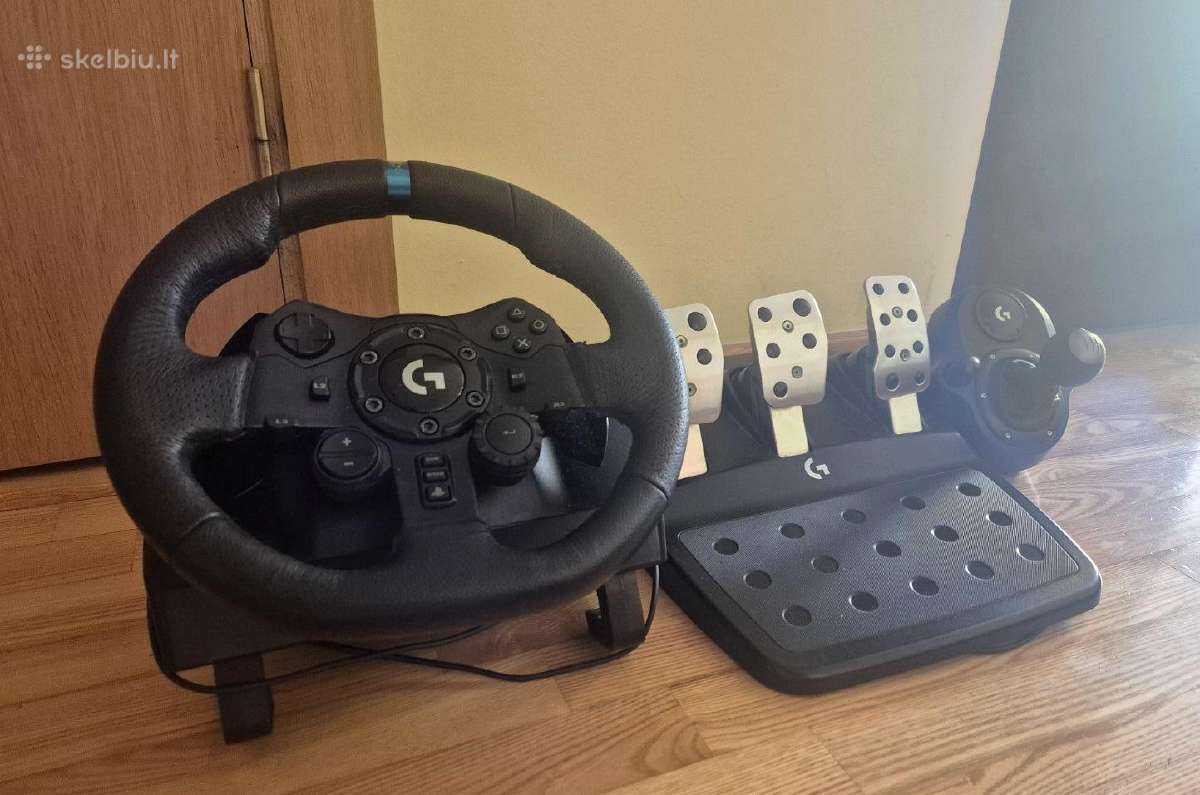 Logitech G923 su pedalais ir pavarų svirtimi