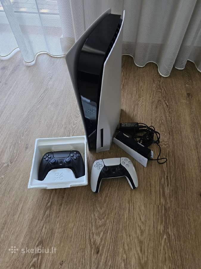Parduodu ps5 su dviem pulteliais