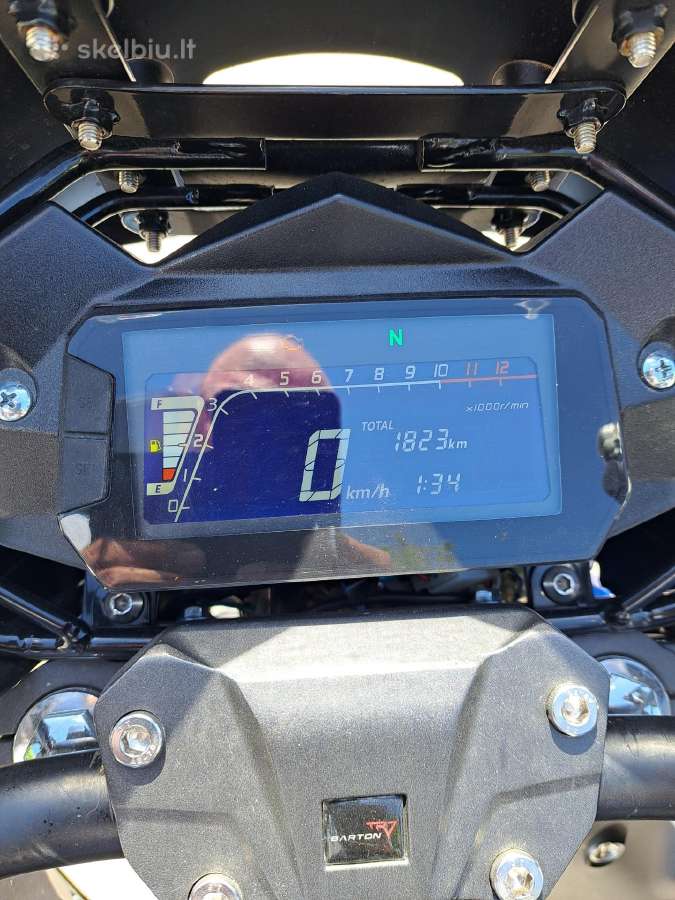 Parduodu mazai vazineta nuo naujo motocikla Barton