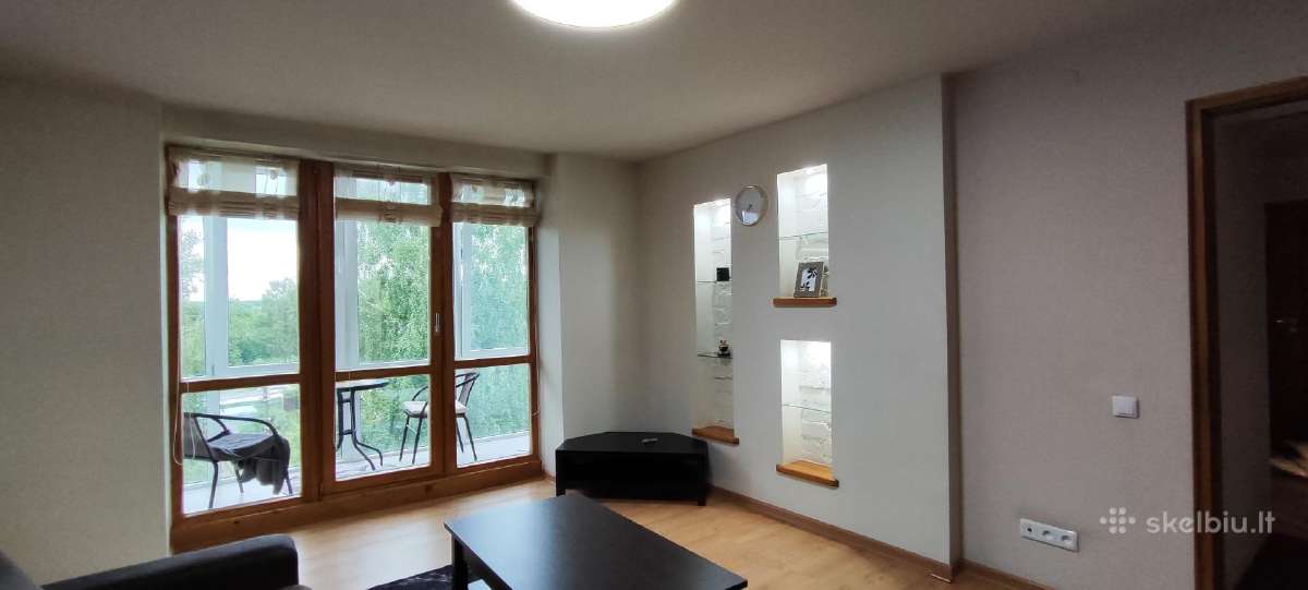 Parduodamas tvarkingas, 2 kambarių butas.