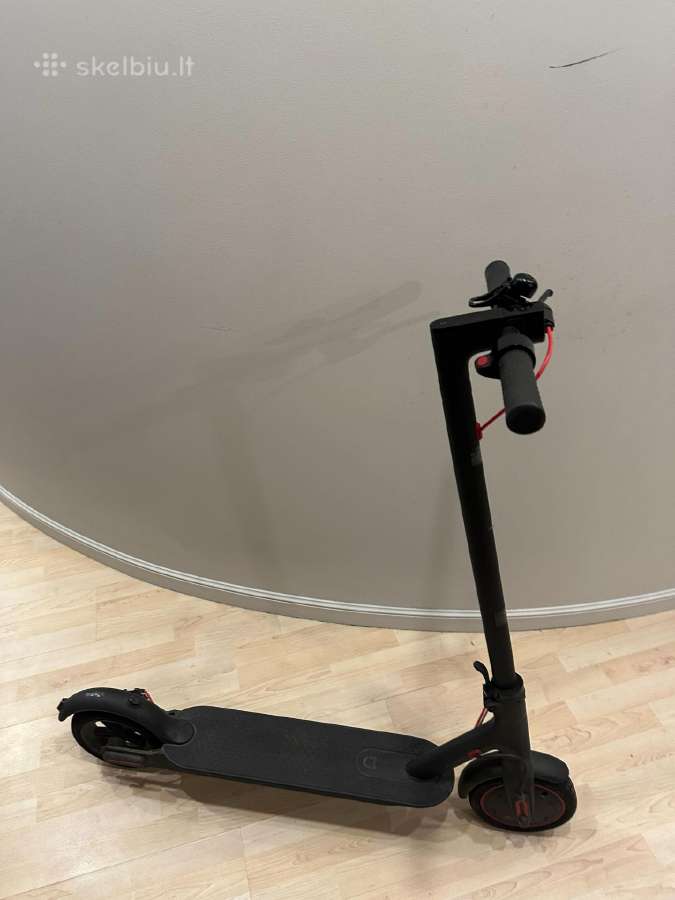 Xiaomi Mi Electric Scooter Pro (1st gen) - nuotraukos Nr. 4