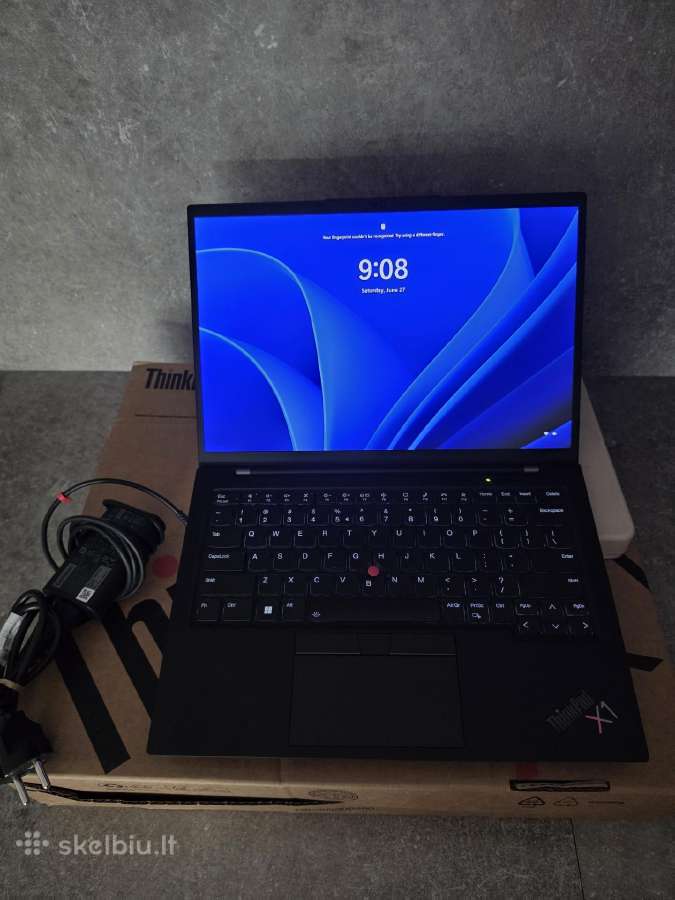 Lenovo x1 Carbon g11 i5-1335u 16gb Ddr5