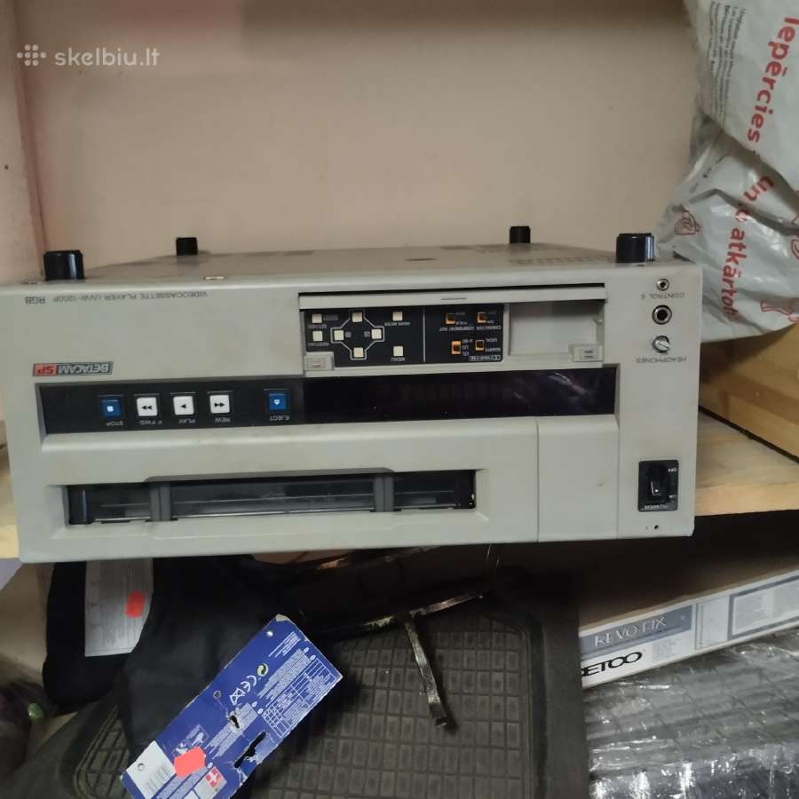 Parduodu kolekcija senu-vintaziniu audio pretaisu