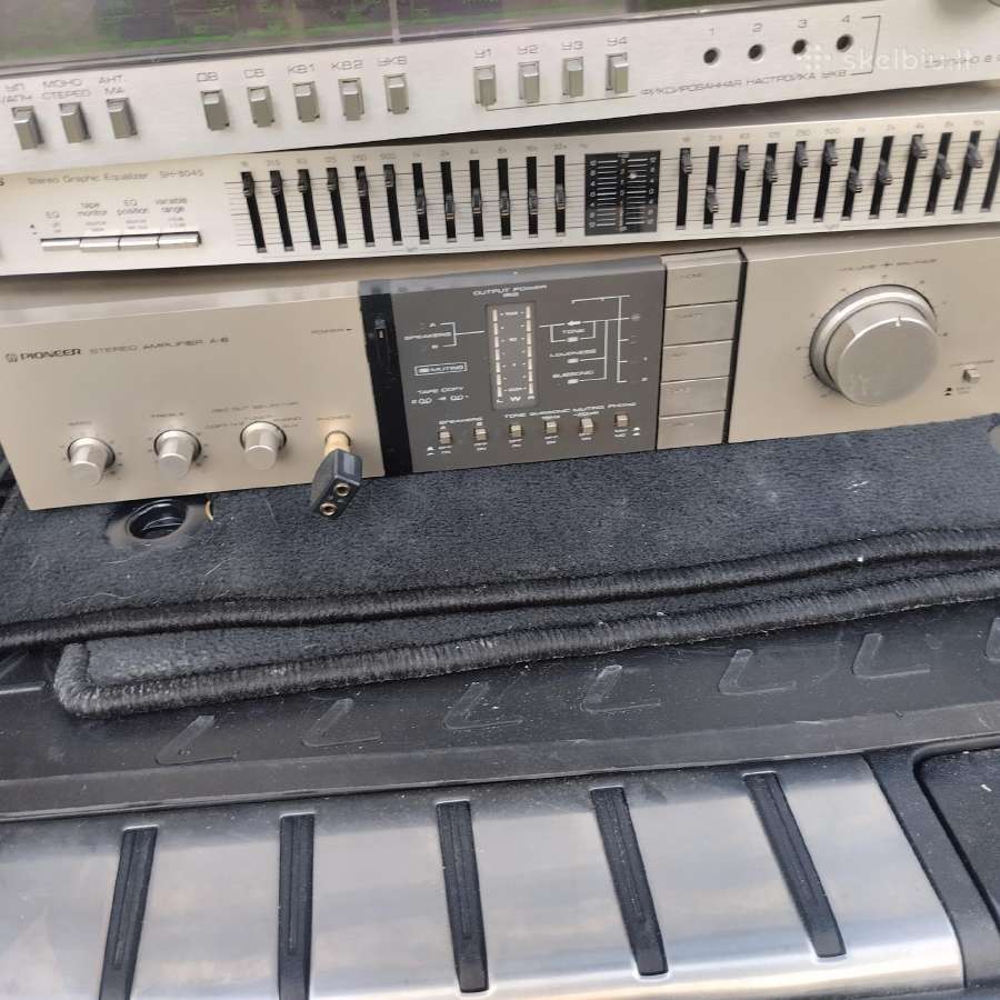 Audio centras techniks-radiotechnika