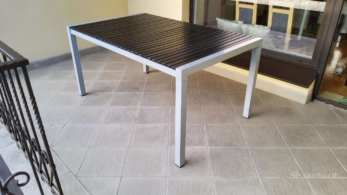 Lauko stalas