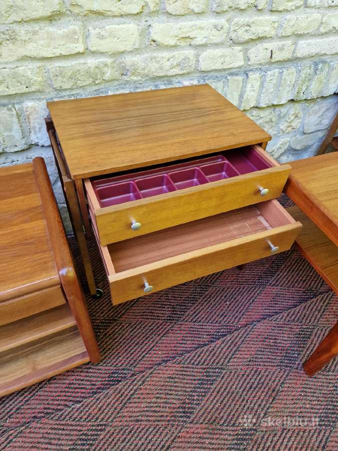 Vintažiniai mid century tikmedžio staliukai - nuotraukos Nr. 10