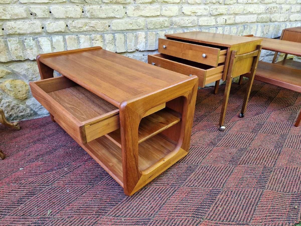 Vintažiniai mid century tikmedžio staliukai - nuotraukos Nr. 27