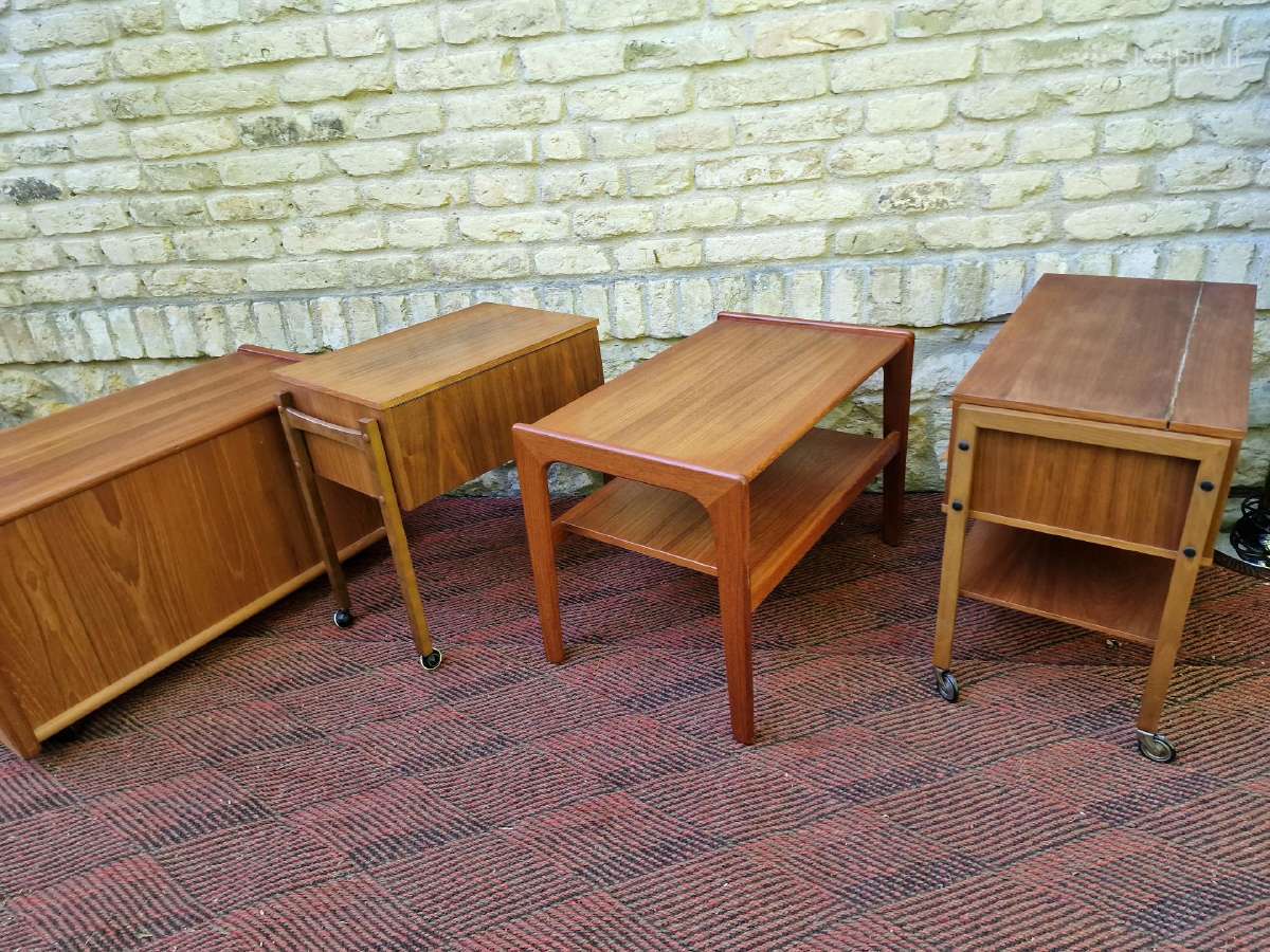 Vintažiniai mid century tikmedžio staliukai - nuotraukos Nr. 32
