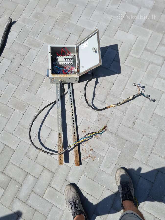 Laikinoji statybinė elektros skydinė / dėžutė