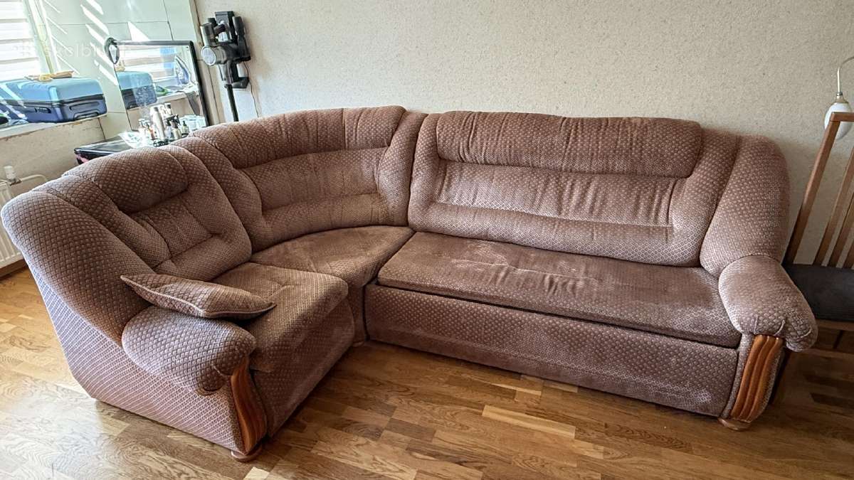 Atiduodamas minkštas kampas nemokamai
