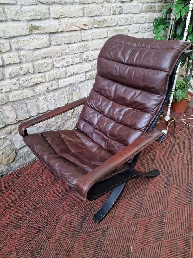 Vintažinis mid century autorinis odinis fotelis