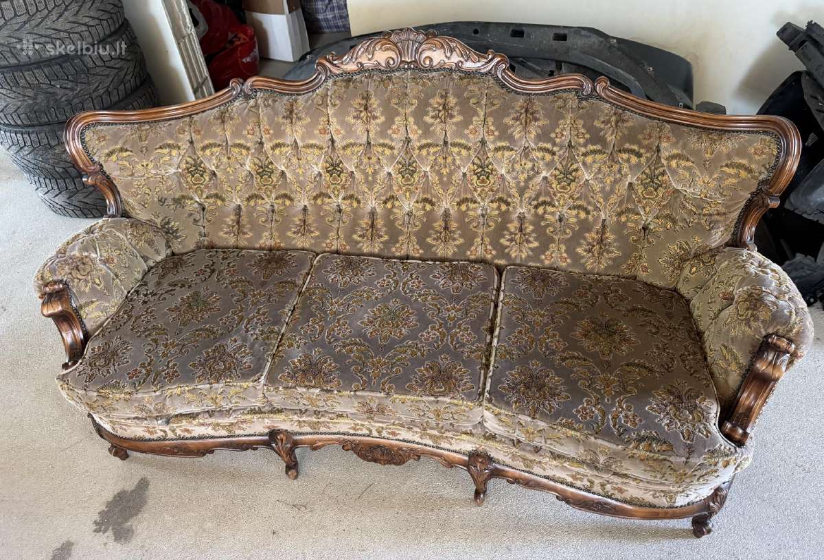 Klasikinio stiliaus komplektas sofa ir 2 foteliai