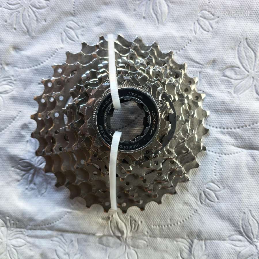Shimano 105 CF-r7000 11-30t kasetė
