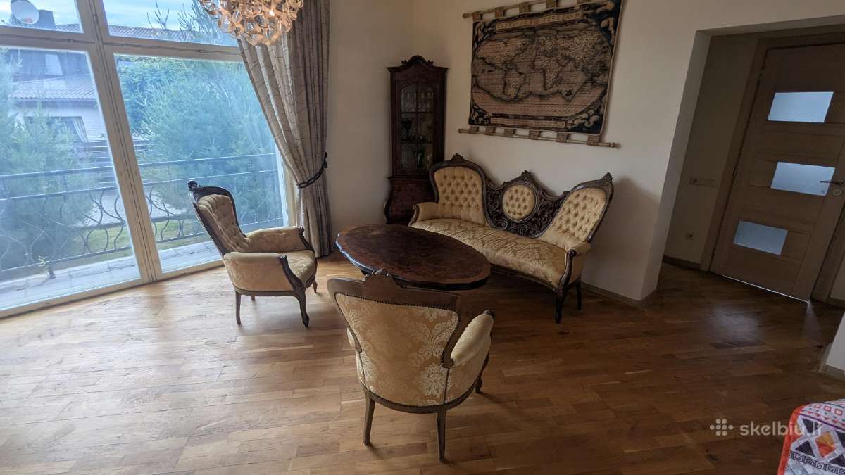 Antikvarinis salonų baldų komplektas – XIX a. pb.