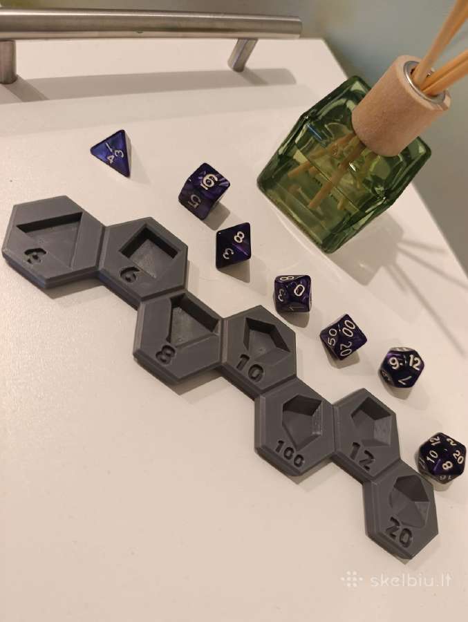 Stovėlis Rpg (d&d) kauliukams 7 lizdai