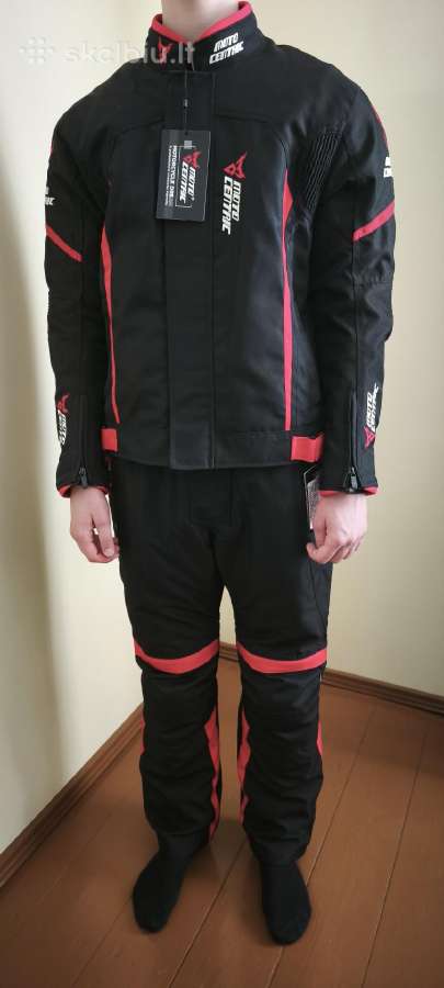 Moto kostiumas