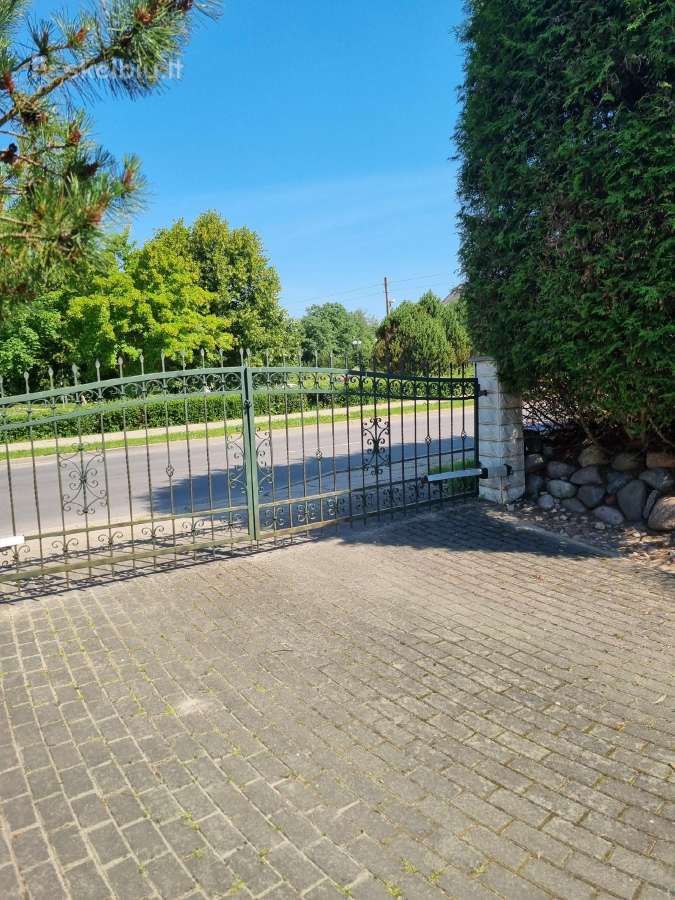 Utenos centre gamtos apsuptyje gyvenamas namas - nuotraukos Nr. 12