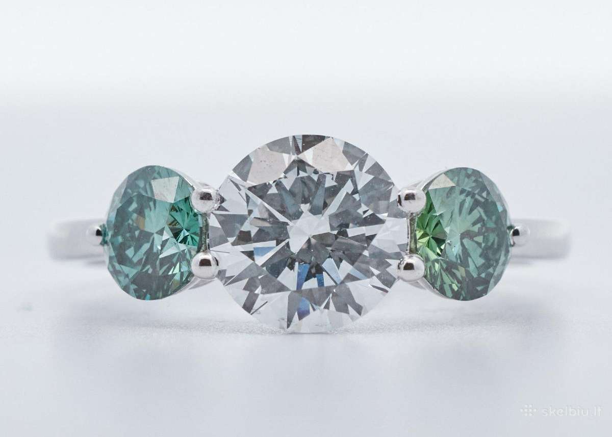 Aukso žiedas su LG briliantais (2,52ct)