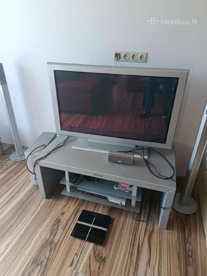 Philips 42 plazma su staliuku