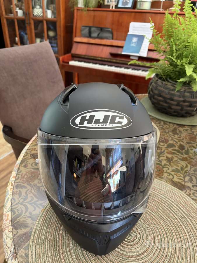 Kaip naujas Hjc C10