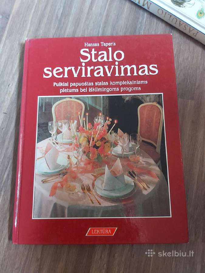 Knyga stalo serviravimas