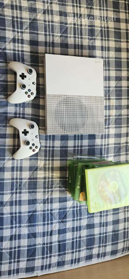 Xbox One s