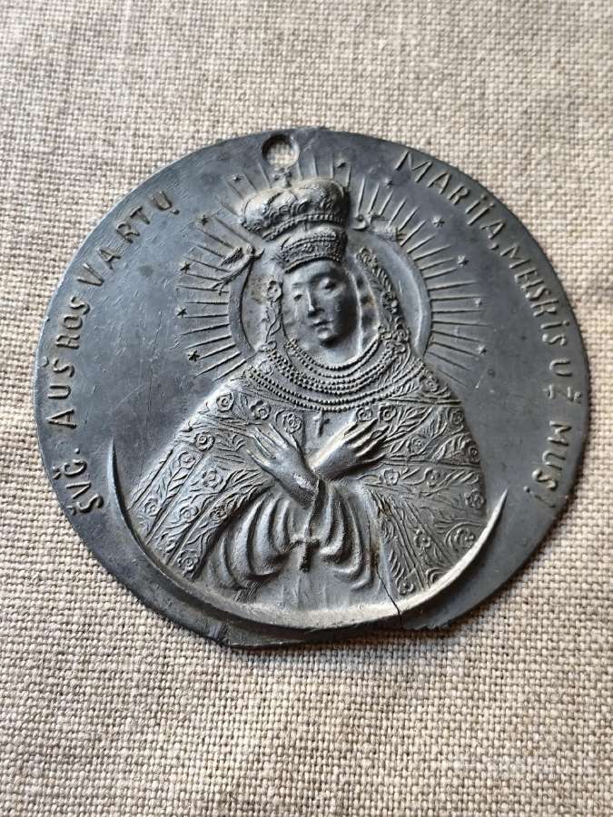 Tarpukario bareljefas