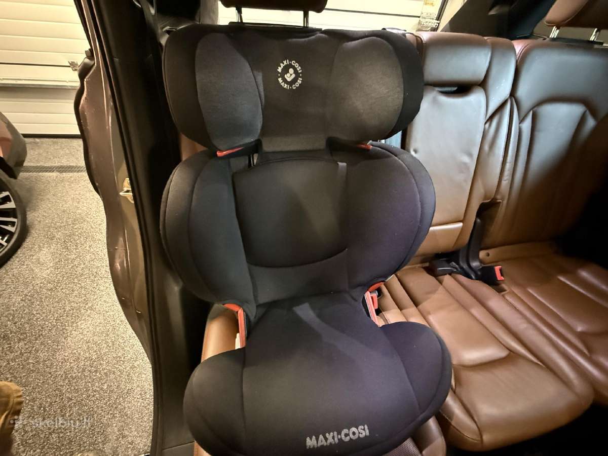 Parduodama MAXSi-cosi automobiliniė kėdutė