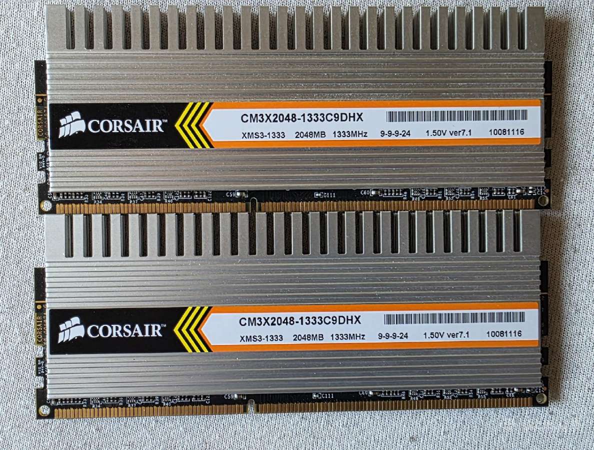 Corsair Xms3 Dhx 4gb (2x2gb) Ddr3 RAM kit