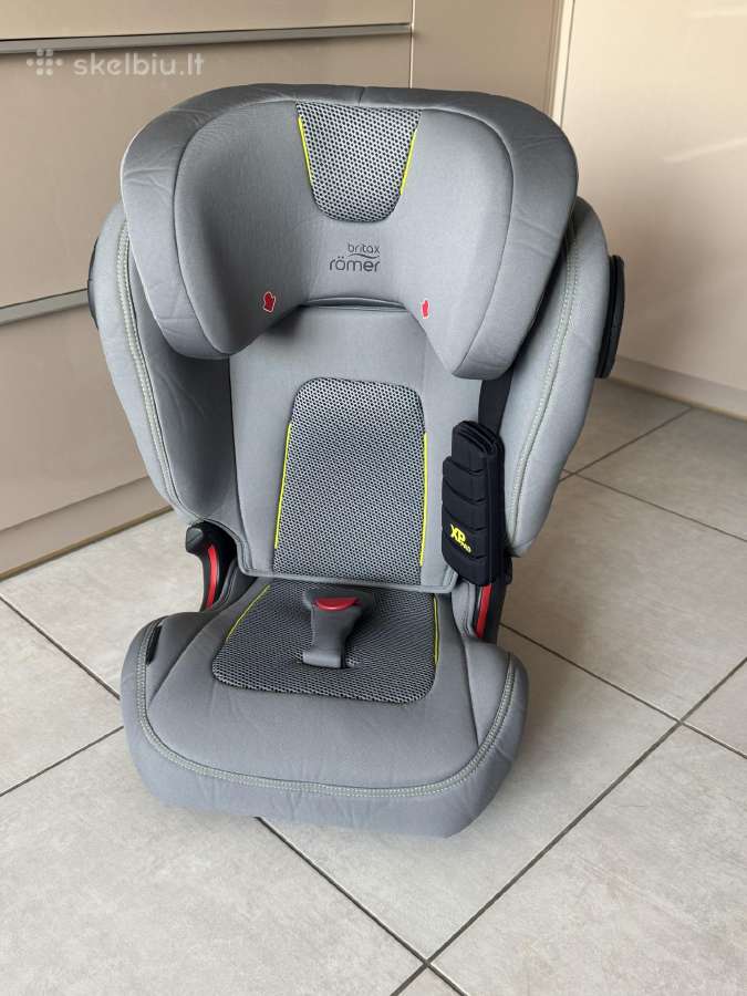Britax Römer Kidfix III S automobilinė kėdutė